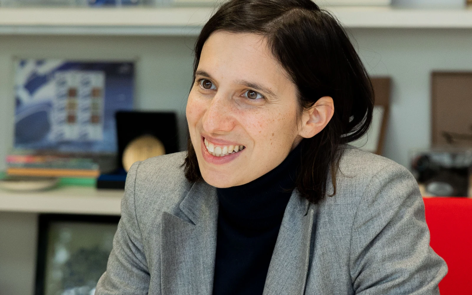 Elly Schlein in un ritratto d’archivio alla Commissione europea